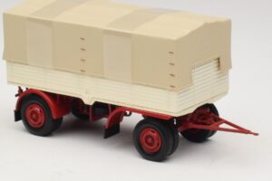 Ремарке за Камион Платнище Бял Червен Minichamps 1:43 439159096 Метал — снимка 4 от 6