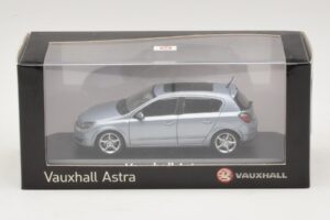 Vauxhall Astra H Sedan Светлосин Метален Minichamps 1:43 ASTRA007 Метал — снимка 4 от 4