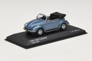 Volkswagen 1302 Кабриолет Син Металик Minichamps 1:43 430055042 Метал — снимка 2 от 4