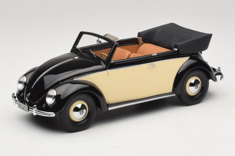 Volkswagen Beetle Кабриолет Черен Крем Minichamps 1:18 107054131 Смола