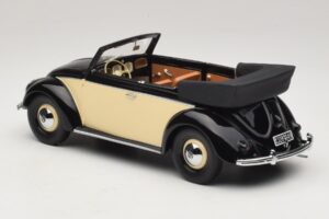 Volkswagen Beetle Кабриолет Черен Крем Minichamps 1:18 107054131 Смола — снимка 5 от 6