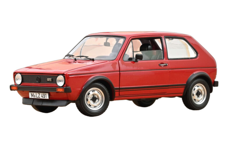 Volkswagen Golf GTI Mk1 Червен Norev 1:18 188472 Метал