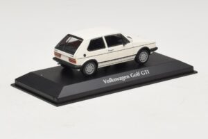 Volkswagen Golf GTI Mk1 Бял Maxichamps 1:43 940055171 Метал — снимка 2 от 4
