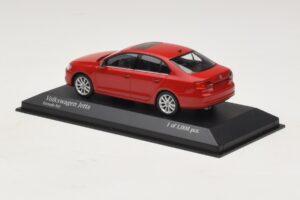 Volkswagen Jetta Mk6 Червен Minichamps 1:43 400059001 Метал — снимка 3 от 4