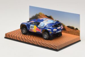 Volkswagen Race Touareg Red Bull #307 Дилърско Издание 2005 Minichamps 1:43 7LO099400PD307 Метал — снимка 3 от 5