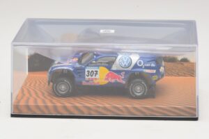 Volkswagen Race Touareg Red Bull #307 Дилърско Издание 2005 Minichamps 1:43 7LO099400PD307 Метал — снимка 4 от 5