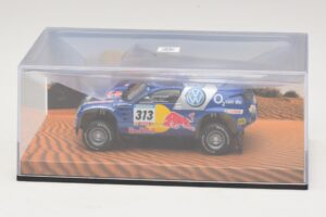 Volkswagen Race Touareg Red Bull #313 Дилърско Издание 2005 Minichamps 1:43 7LO099400PD313 Метал — снимка 5 от 5