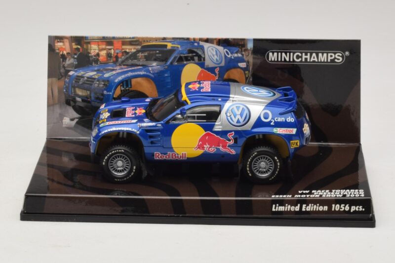 Volkswagen Race Touareg Red Bull Presentation Essen Motor Show 2004 Minichamps 1:43 Volkswagen Race Touareg Red Bull Presentation Essen Motor Show 2004 Minichamps 1:43 436045300 Метал