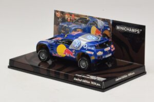 Volkswagen Race Touareg Red Bull Presentation Essen Motor Show 2004 Minichamps 1:43 436045300 Метал — снимка 3 от 5