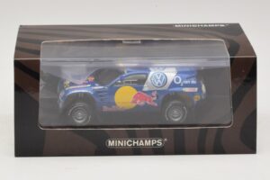 Volkswagen Race Touareg Red Bull Presentation Essen Motor Show 2004 Minichamps 1:43 436045300 Метал — снимка 5 от 5