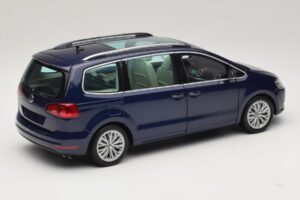 Volkswagen Sharan Blue Metallic Minichamps 1:18 110051000 Метал — снимка 3 от 8
