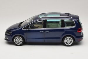 Volkswagen Sharan Blue Metallic Minichamps 1:18 110051000 Метал — снимка 4 от 8