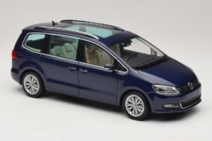 Volkswagen Sharan Blue Metallic Minichamps 1:18 110051000 Метал — снимка 5 от 8