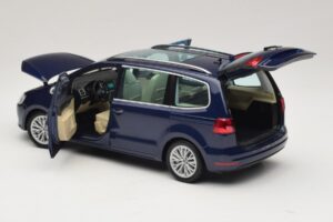 Volkswagen Sharan Blue Metallic Minichamps 1:18 110051000 Метал — снимка 7 от 8