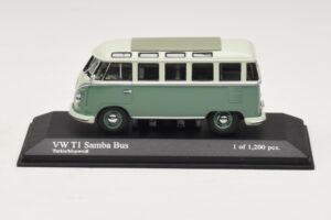 Volkswagen T1 Samba Bus Тюркоазено Синьо Бяло Minichamps 1:43 430052306 Метал