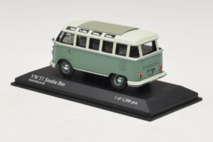 Volkswagen T1 Samba Bus Тюркоазено Синьо Бяло Minichamps 1:43 430052306 Метал — снимка 3 от 4
