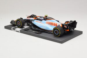 Williams Racing FW45 #2 L. Sargeant Singapore GP 2023 Minichamps 1:18 117231602 Метал — снимка 5 от 7