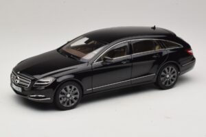 Mercedes CLS Shooting Brake X218 черен Obsidian Black Metallic Norev 1:18 183944 Метал