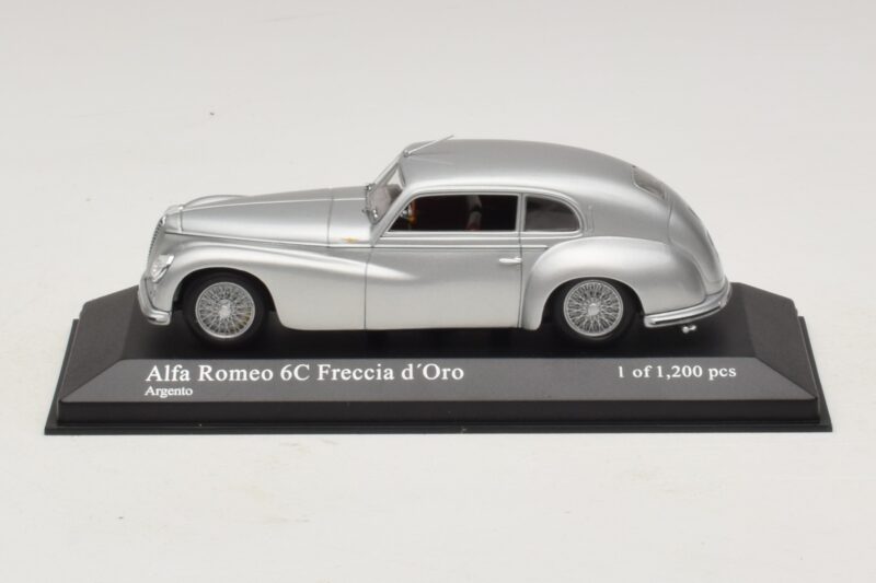 Alfa Romeo 6C 2500 Freccia d'Oro Сребърен Minichamps 1:43 Alfa Romeo 6C 2500 Freccia d'Oro Сребърен Minichamps 1:43 400120480 Метал