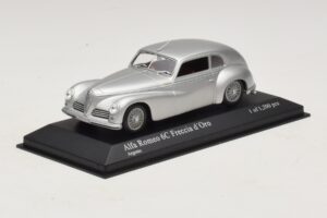 Alfa Romeo 6C 2500 Freccia d'Oro Сребърен Minichamps 1:43 400120480 Метал — снимка 2 от 5