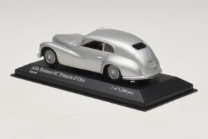 Alfa Romeo 6C 2500 Freccia d'Oro Сребърен Minichamps 1:43 400120480 Метал — снимка 3 от 5
