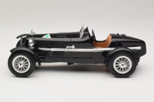 Alfa Romeo 8C Monza Черен Bburago 1:18 3014-P1 Метал — снимка 3 от 6
