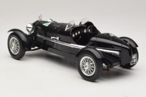 Alfa Romeo 8C Monza Черен Bburago 1:18 3014-P1 Метал — снимка 5 от 6