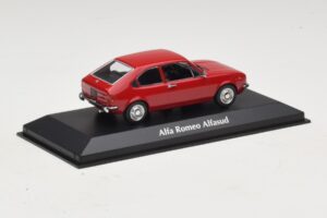 Alfa Romeo Alfasud Червен Maxichamps 1:43 940120100 Метал — снимка 2 от 5