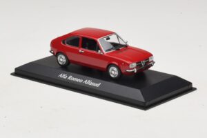 Alfa Romeo Alfasud Червен Maxichamps 1:43 940120100 Метал — снимка 3 от 5