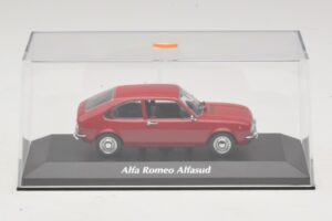 Alfa Romeo Alfasud Червен Maxichamps 1:43 940120100 Метал — снимка 4 от 5