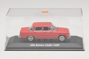 Alfa Romeo Giulia 1600 Червен Maxichamps 1:43 940120901 Метал — снимка 4 от 5