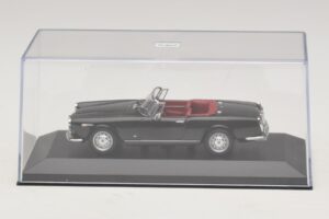 Alfa Romeo Giulia Spider Черен Minichamps 1:43 400120730 Метал — снимка 4 от 5