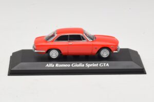 Alfa Romeo Giulia Sprint GTA Червен Maxichamps 1:43 940120440 Метал