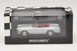 Alfa Romeo Spider 916 3.2 V6 24V Сребърен Minichamps 1:43 400120330 Метал — снимка 4 от 5