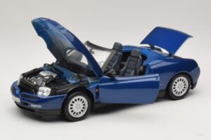 Alfa Romeo Spider 916 Син Maisto 1:18 31831 Метал — снимка 2 от 8
