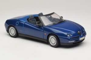 Alfa Romeo Spider 916 Син Maisto 1:18 31831 Метал — снимка 6 от 8