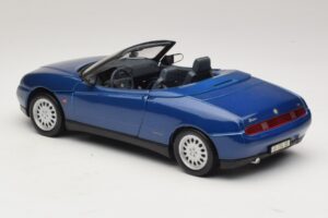 Alfa Romeo Spider 916 Син Maisto 1:18 31831 Метал — снимка 7 от 8