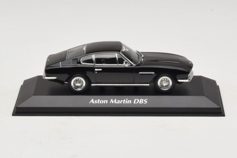 Aston Martin DBS Черен Maxichamps 1:43 940137601 Метал