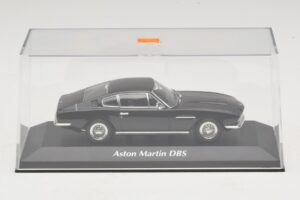 Aston Martin DBS Черен Maxichamps 1:43 940137601 Метал — снимка 4 от 5