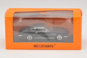 Aston Martin DBS Черен Maxichamps 1:43 940137601 Метал — снимка 5 от 5