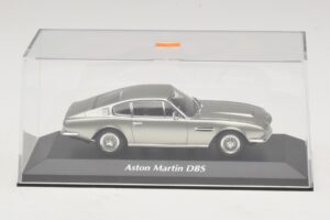 Aston Martin DBS Сребрист Maxichamps 1:43 940137600 Метал — снимка 4 от 5
