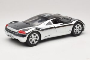 Audi Avus Quattro Chrome Silver Revell 1:18 08830 Метал — снимка 3 от 8