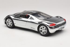 Audi Avus Quattro Chrome Silver Revell 1:18 08830 Метал — снимка 7 от 8