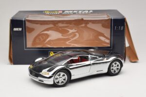 Audi Avus Quattro Chrome Silver Revell 1:18 08830 Метал — снимка 8 от 8
