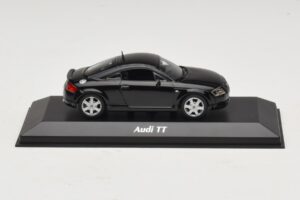Audi TT 8N Черен Maxichamps 1:43 940017221 Diecast