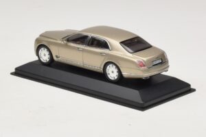 Bentley Mulsanne Златист Металик Minichamps 1:43 40433 Метал — снимка 3 от 5