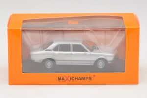 BMW 520 E12 Сребрист Maxichamps 1:43 940023000 Метал — снимка 5 от 5