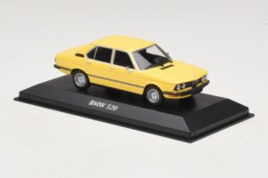 BMW 520 E12 Жълт Maxichamps 1:43 940023001 Метал — снимка 3 от 5