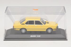 BMW 520 E12 Жълт Maxichamps 1:43 940023001 Метал — снимка 4 от 5