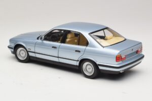BMW 535i E34 Светлосин Металик Minichamps 1:18 100024007 Метал — снимка 7 от 8